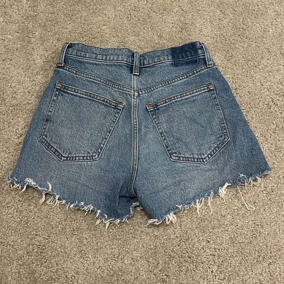 Abercrombie 90’s Denim Women's Shorts - Picture 2 of 2